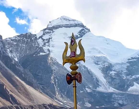 Religious importance and mythological beliefs about Om Parvat